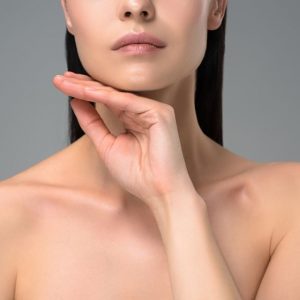 Eine definierte Jawline oder Kinnlinie gilt als attraktiv.