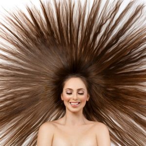 Gesundes Haar dank Kopfhautpeeling