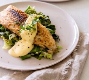 Buntbarsch mit Spitzkohl